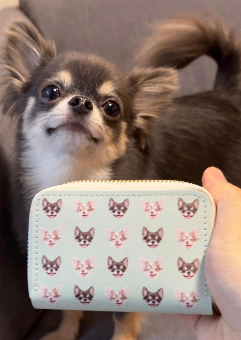 東京の工房の専任デザイナーが写真からデザインしたロングコートチワワのパルちゃんとティラちゃんの本革マルチケース ミントの下地に2匹のお顔
