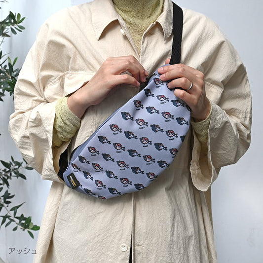 ウエストポーチ